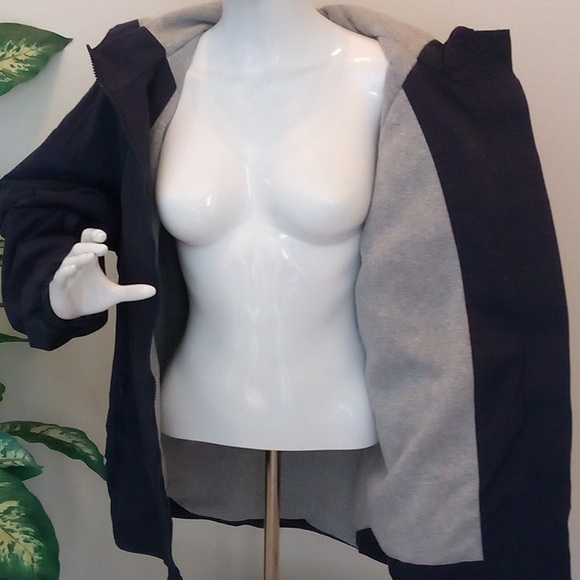 Disneyland Resorts Embroidered, Mickey Mouse Jacket w/Hoodie & Sweatshirt Lining - Picture 14 of 16